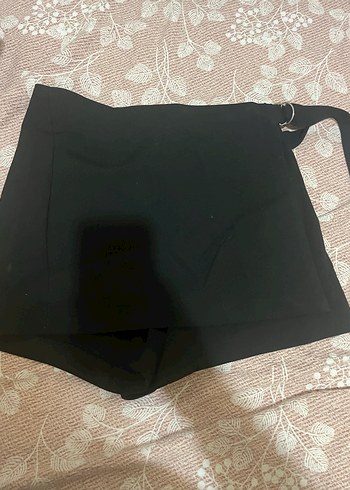 Kemerli Siyah Mini şort etek