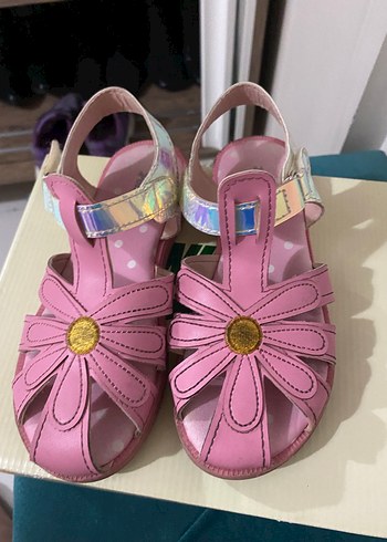 Pembe Çiçekli Kız Çocuk Sandalet