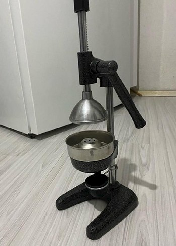 Manuel Siyah ve Gri Meyve Sıkacağı
