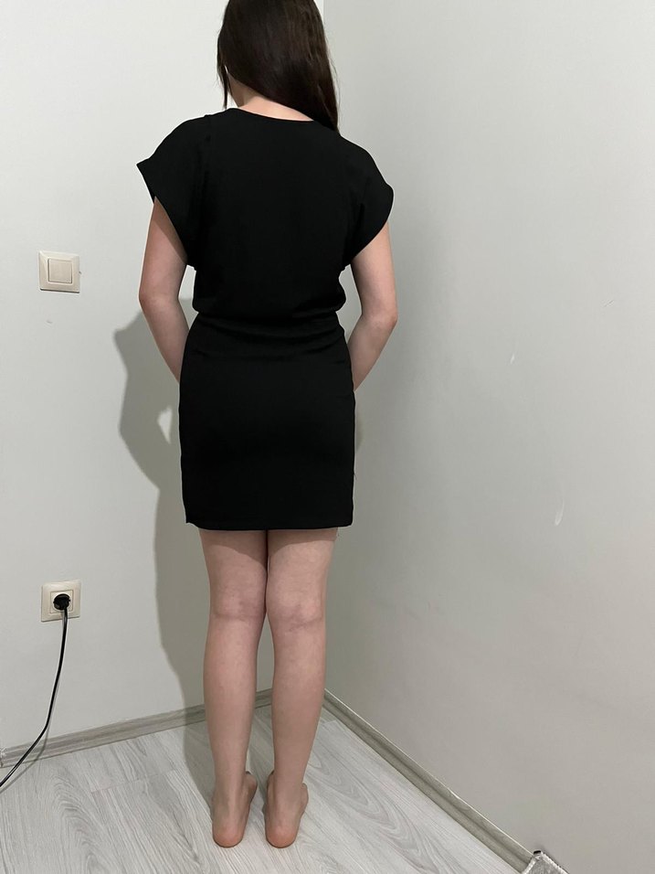 Siyah Drapeli Kısa Kollu Mini Elbise - Görsel 2