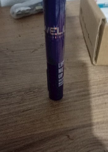 Parlak Mavi Maskara - Hacim ve Uzatma - Görsel 5