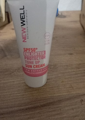 New Well SPF50+ Aydınlatıcı Güneş Kremi - Görsel 5
