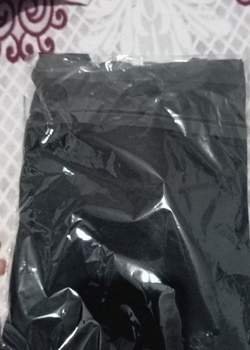 Siyah Baskılı Kız Tişörtü V Yaka - Görsel 3