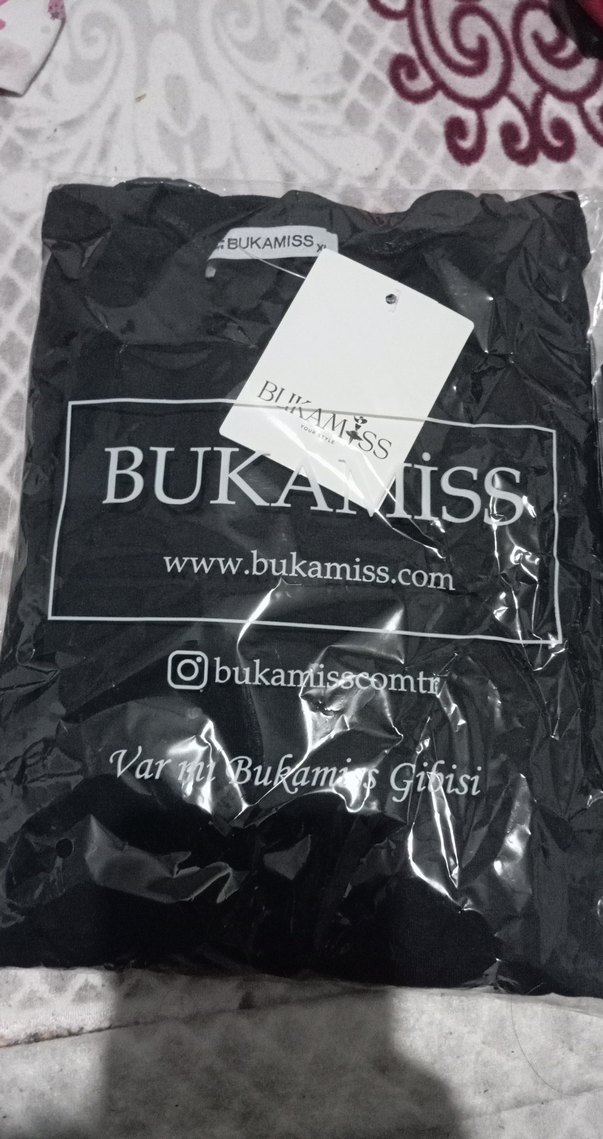 Siyah Baskılı Kız Tişörtü V Yaka - Görsel 2