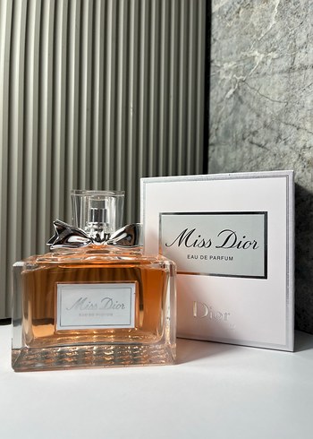 Miss Dior Eau de Parfum Kadın Parfümü