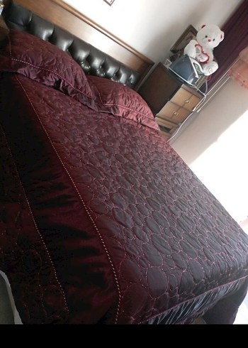 Bordo Nakışlı Tafta Kumaştan Yatak Örtüsü - Görsel 3