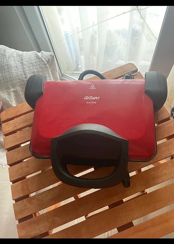 Kırmızı Arzum Tost Makinesi
