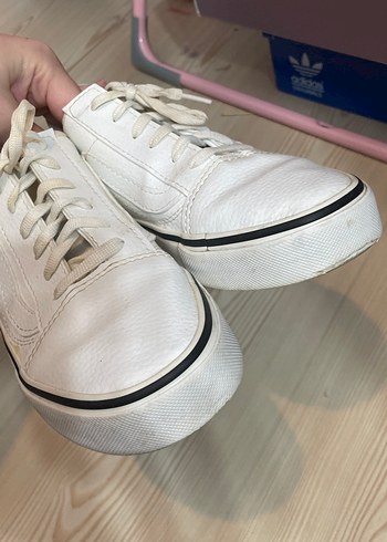 Vans Beyaz Vans Kadın Bağcıklı Spor Ayakkabı
