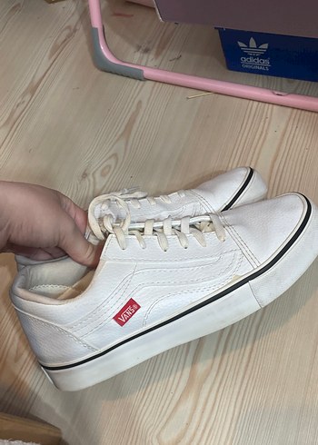 Beyaz Vans Kadın Bağcıklı Spor Ayakkabı