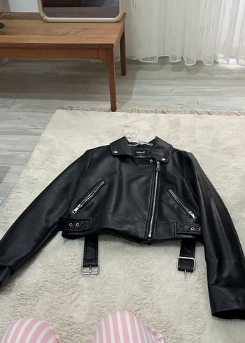 Defacto Kadın Siyah Kemerli Kısa Deri Biker Ceket