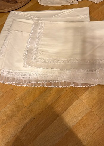 Nakışlı Beyaz Pike ve Çarşaf Seti ve 2 yastık yüzü - Görsel 6