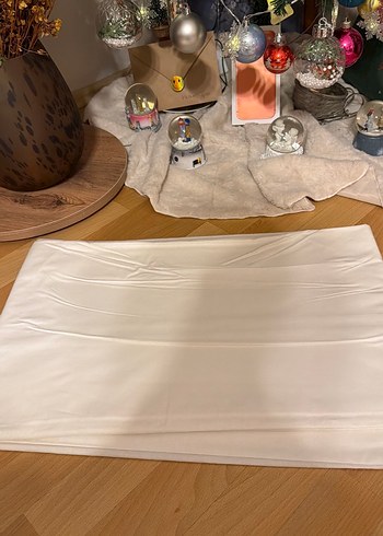 Nakışlı Beyaz Pike ve Çarşaf Seti ve 2 yastık yüzü - Görsel 2