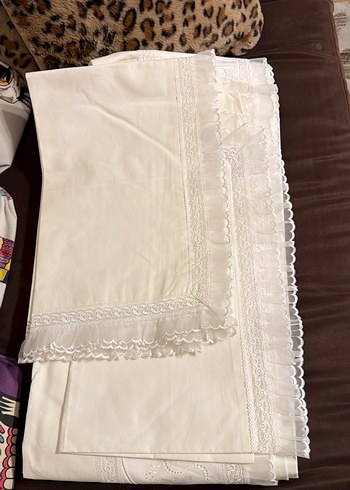 Nakışlı Beyaz Pike ve Çarşaf Seti ve 2 yastık yüzü - Görsel 7