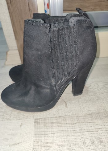 H&M Siyah Suet Bilek Bot