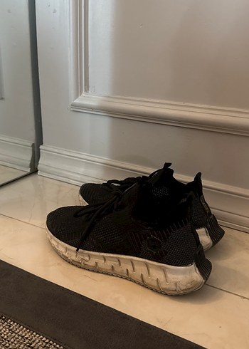 Siyah Bağcıklı Stiletto Topuklu Spor Ayakkabı