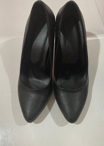 Siyah Minimalist Stiletto Topuklu Kadın Ayakkabı