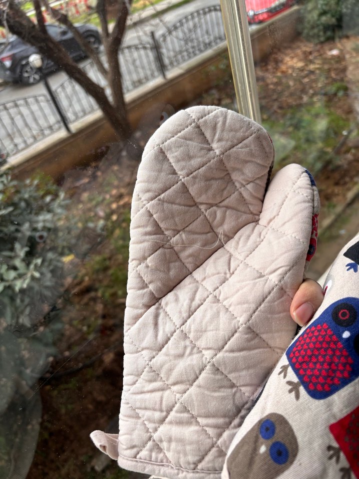 Desenli Gri Fırın Eldiveni ve Tutacak Seti - Görsel 3