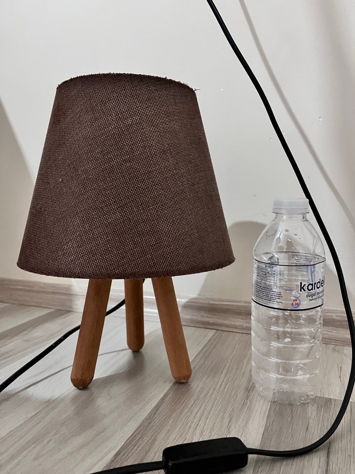 Ahşap Ayaklı Bej Kumaş Abajur - Görsel 3
