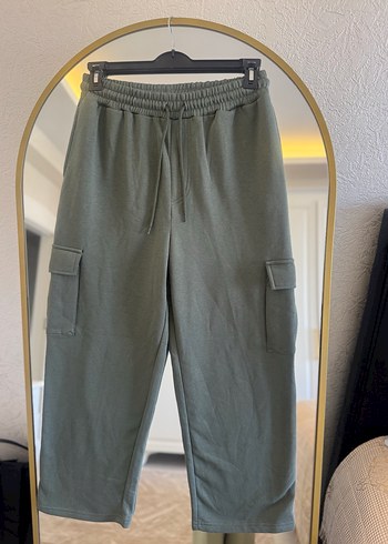 Gri Kemerli Rahat Kesim Pantolon - Görsel 2