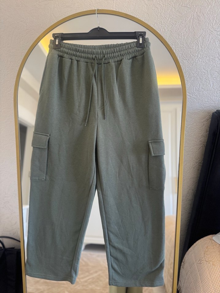 Gri Kemerli Rahat Kesim Pantolon - Görsel 2