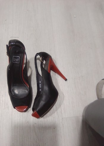 Siyah Tokalı İnce Topuklu - Görsel 2