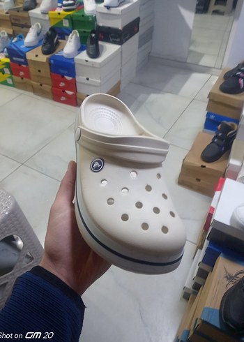 Crocs Beyaz Kadın Günlük Cırt Cırtlı Dolgu Topuk Terlik
