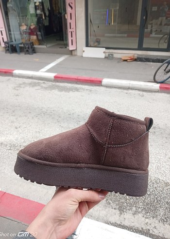 39 Beden Kahverengi Süet Dolgu Topuklu Kadın Bot