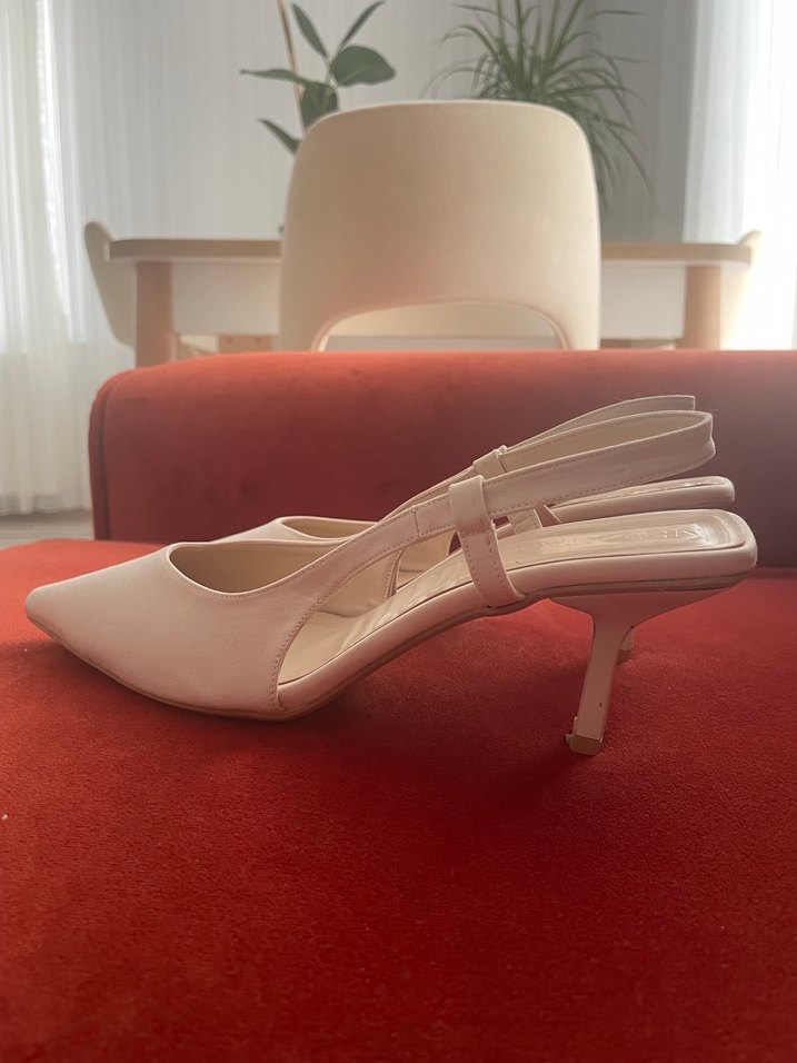 Beyaz Stiletto Topuklu Kadın Abiye Ayakkabı - Görsel 2