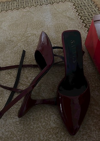Bordo Stiletto Tokalı Kadın Ayakkabı