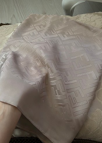 fendi şal