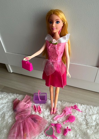 Pembe Elbiseli Bebek ve Aksesuar Seti - Görsel 2