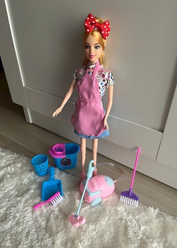 Pembe Önlüklü Bebek ve Temizlik Seti - Görsel 2