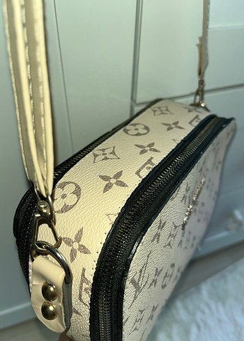Bej Louis Vuitton Baskılı Çapraz Çanta - Görsel 5