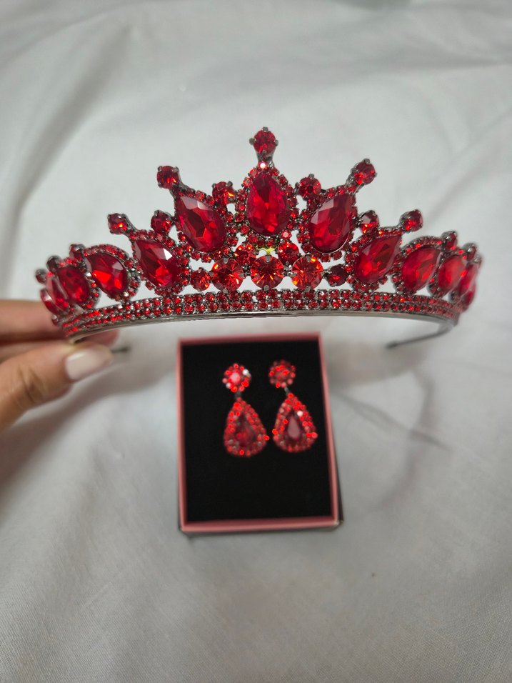Kırmızı Taşlı Taç ve Küpe Seti - Görsel 3