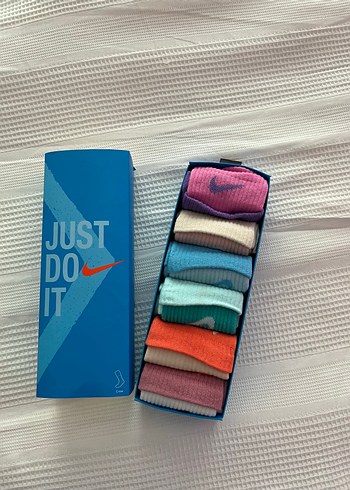 Nike Renkli Bağlama Desenli Kısa Erkek Çorap Seti