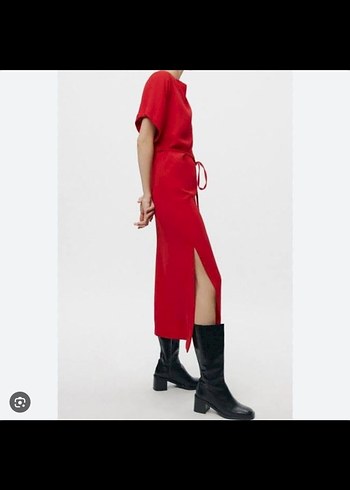Zara Kırmızı V Yakalı Kemerli Uzun Elbise