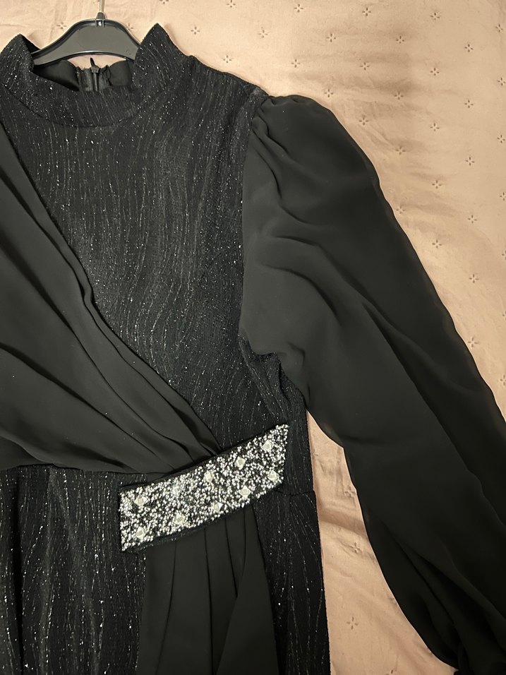 Siyah Drapeli Uzun Kadın simli Abiye Elbise - Görsel 3