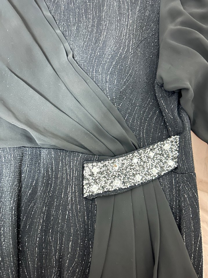 Siyah Drapeli Uzun Kadın simli Abiye Elbise - Görsel 4