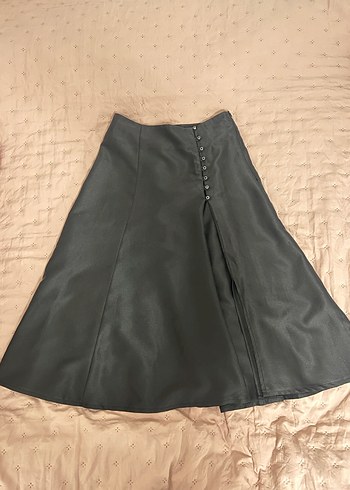 Düğmeli Siyah midi boy Kadın Etek - Görsel 3