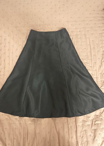 Düğmeli Siyah midi boy Kadın Etek - Görsel 4