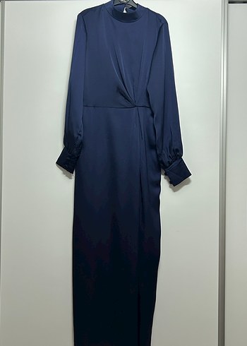 Uzun Lacivert Saten Elbise - Görsel 2