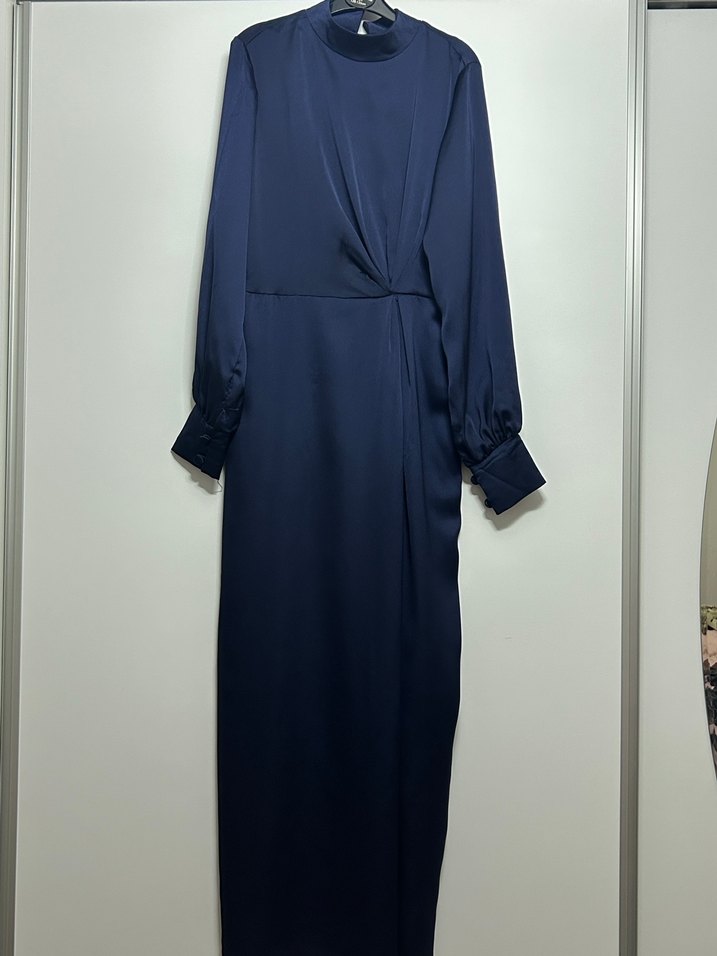 Uzun Lacivert Saten Elbise - Görsel 2