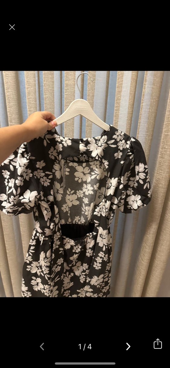 V Yaka Siyah Çiçekli Midi Elbise - Görsel 2