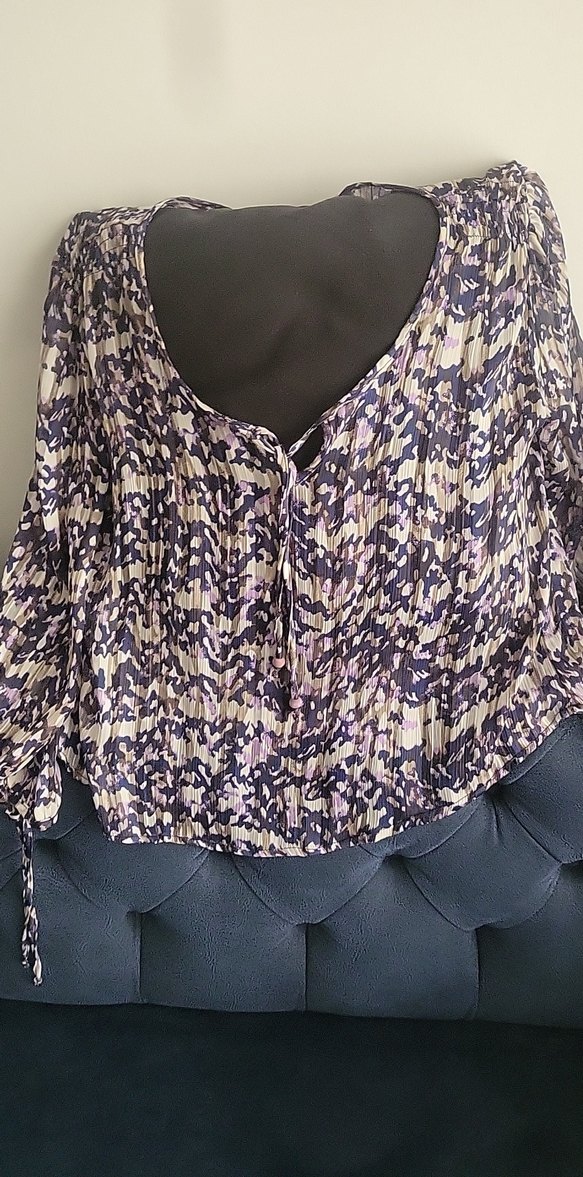 ipekli Pliseli V Yaka Uzun Kollu Bluz - Görsel 4