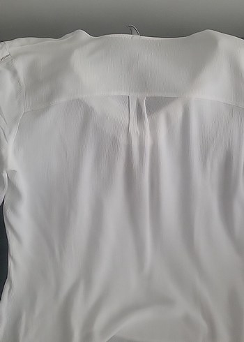 V Yaka Beyaz Kadın Gömlek - Görsel 5