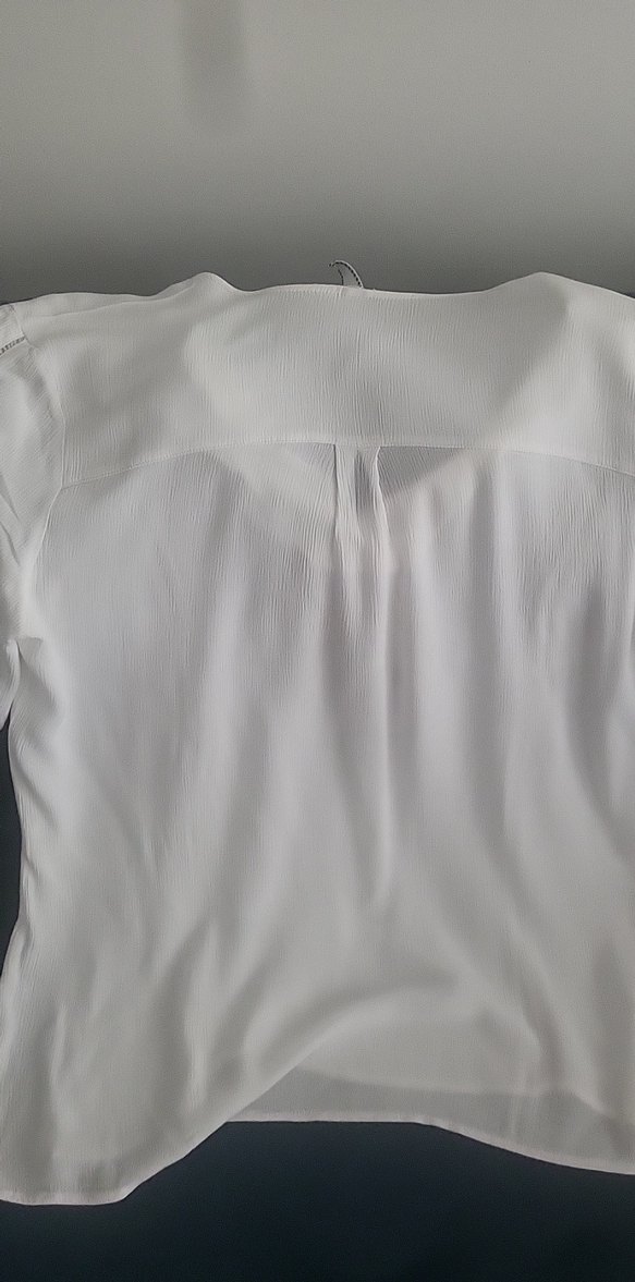 V Yaka Beyaz Kadın Gömlek - Görsel 5