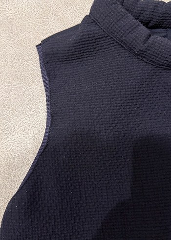 Kadın Lacivert Yüksek Yakalı Kolsuz Triko Bluz - Görsel 5