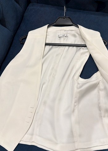 Düğmeli Beyaz Midi Kadın Yelek - Görsel 4