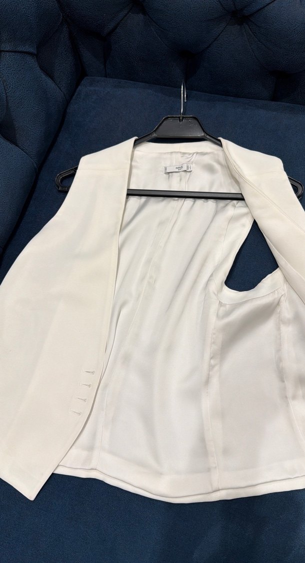 Düğmeli Beyaz Midi Kadın Yelek - Görsel 4