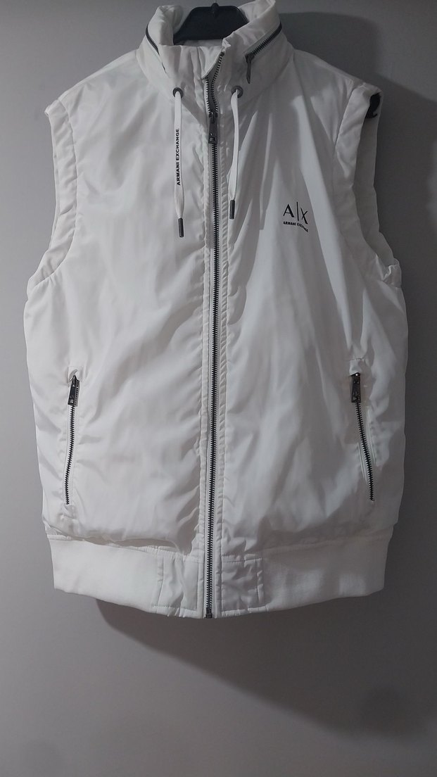 Armani yelek üstte duruşu çok iyi - Görsel 2